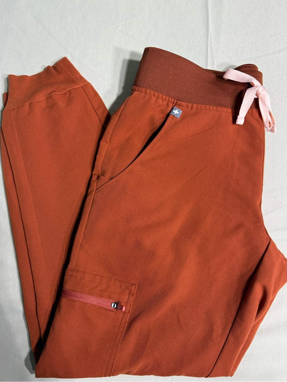 FIGS Zamora Jogger Scrub Pants XS Petite Regular Waist Rust Orange